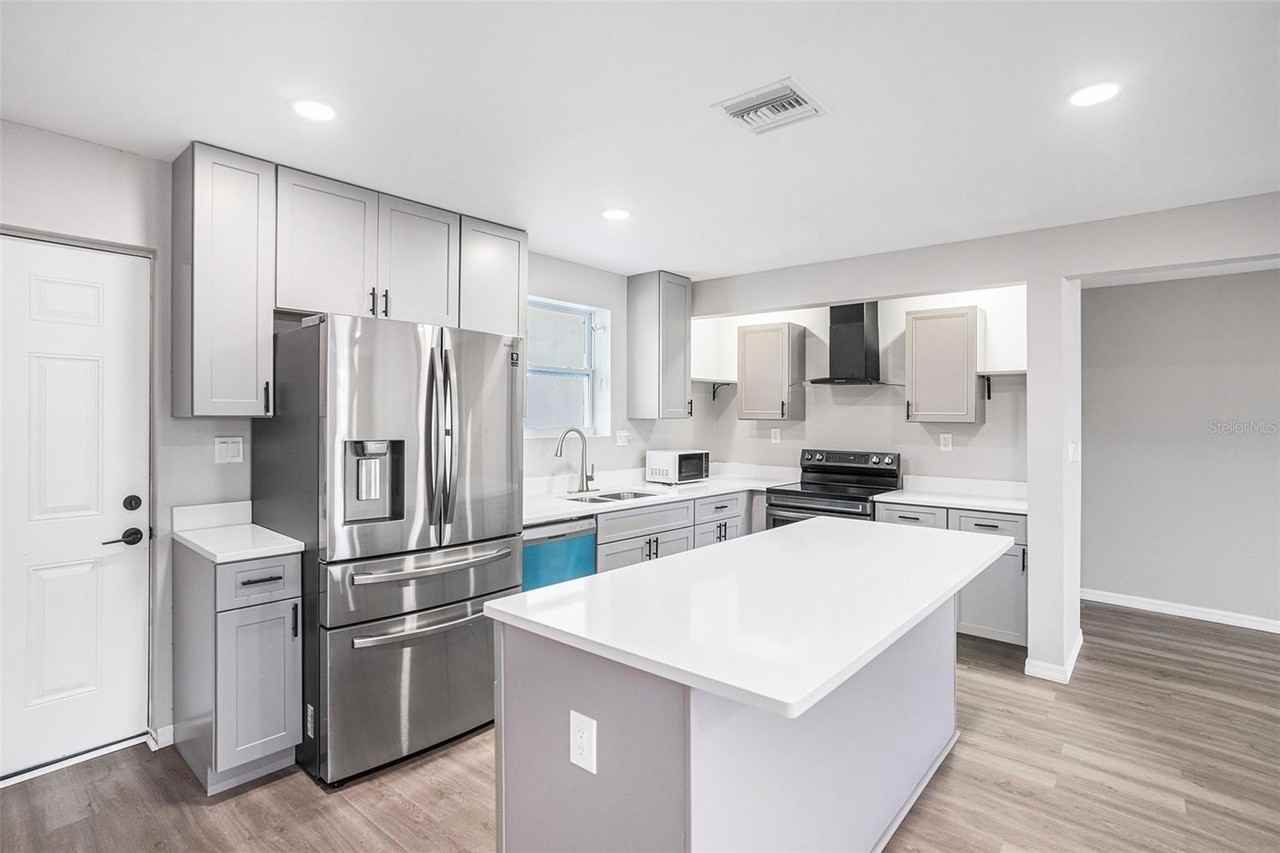 3412 Springfield Dr - Photo 7 of 25