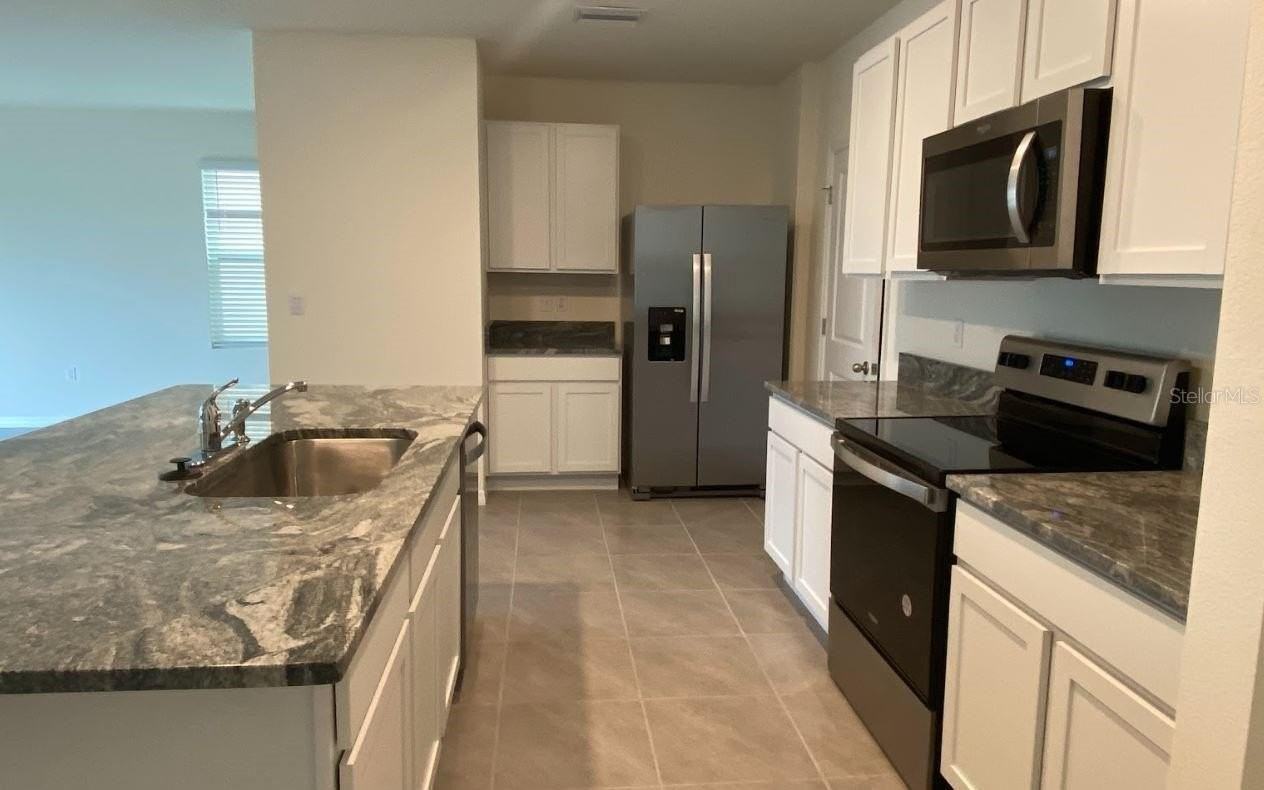 8309 Hardy Bay Loop - Photo 3 of 24