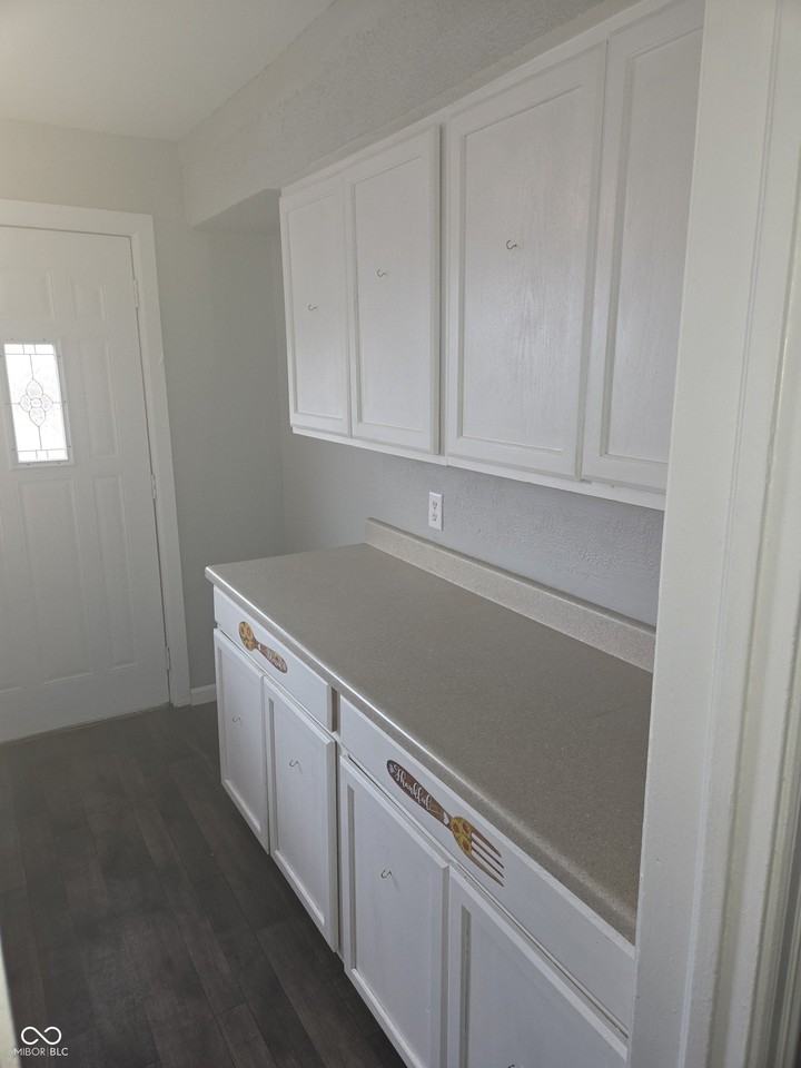 3602 N Layman Ave - Photo 4 of 23