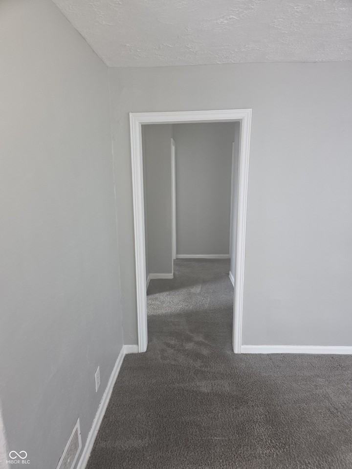 3602 N Layman Ave - Photo 6 of 23