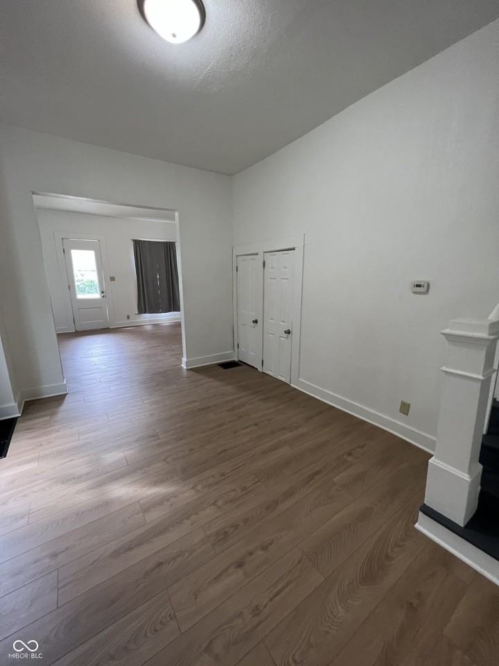 730 W 9th St - Photo 6 of 22