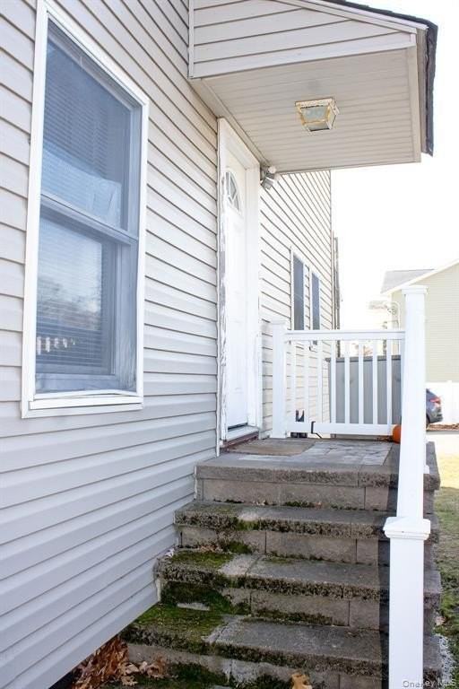 800 Deer Park Ave - Photo 3 of 14