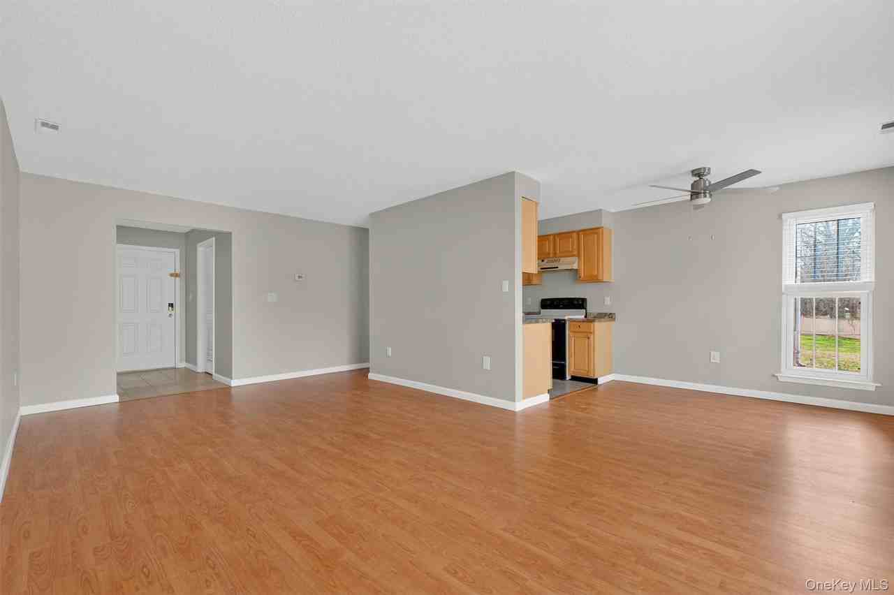 111 Cartwheel Ct Apt 18 #18 - Photo 7 of 19