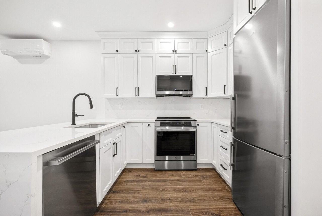 5020 39th St #1 - Photo 4 of 11