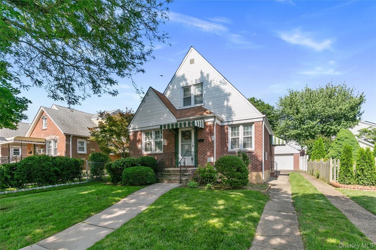 8251 257th St Unit 2 #2 - Photo 3 of 7