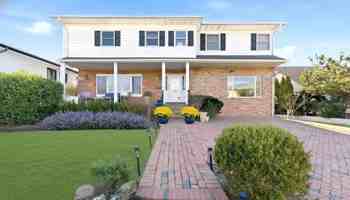 featured image of 1495 Bay Blvd