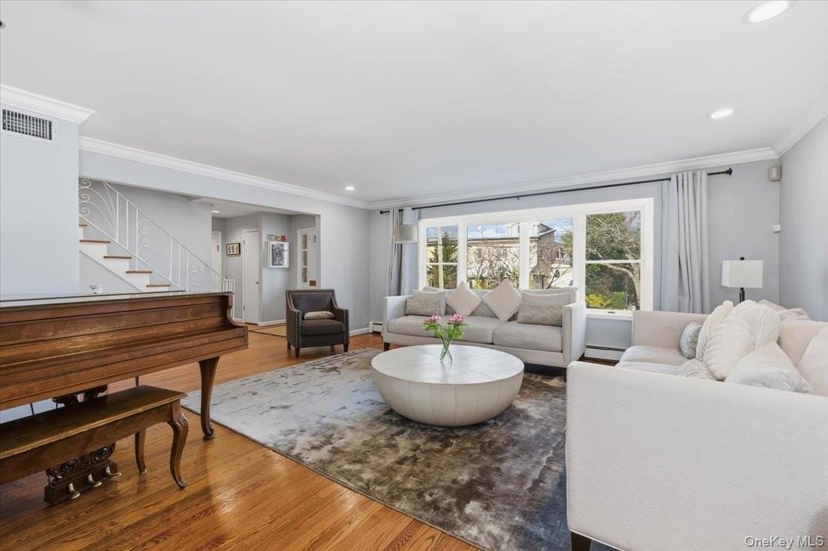 1495 Bay Blvd - Photo 6 of 40