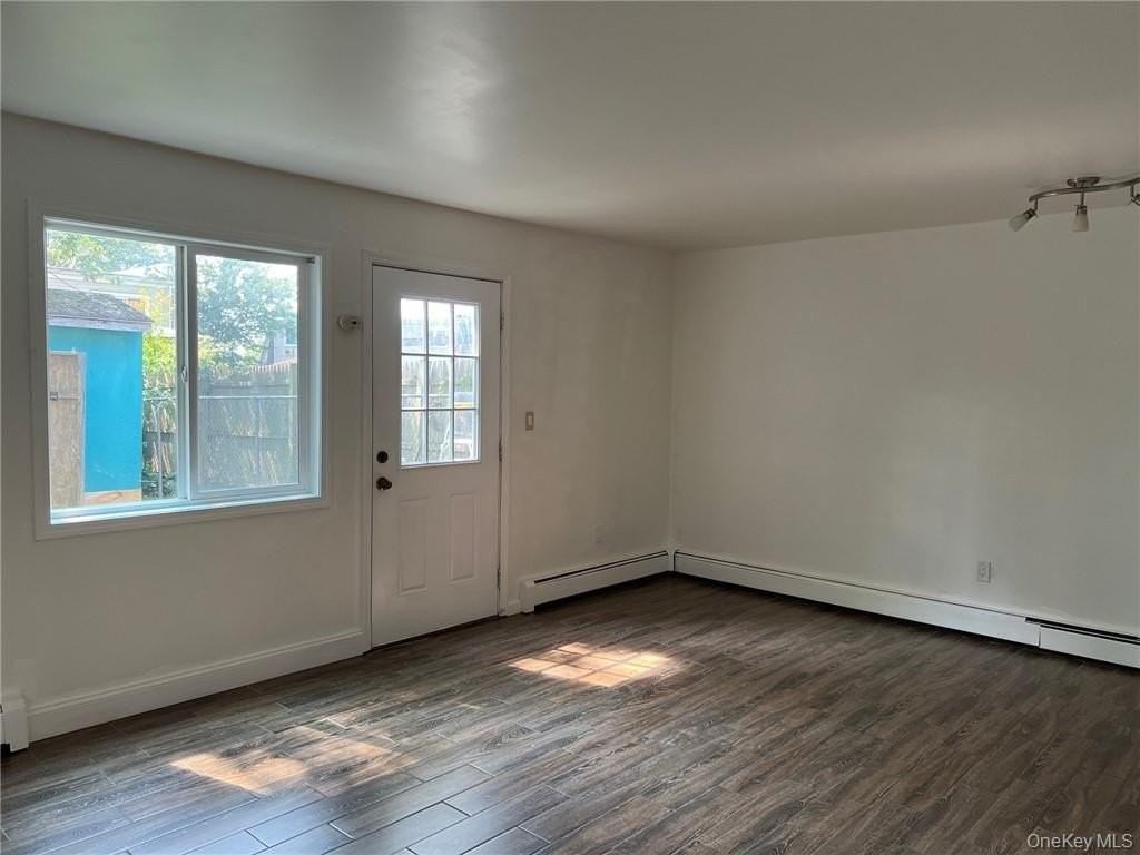 38 Hampton Ct - Photo 5 of 17