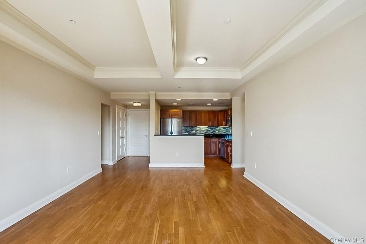 225 Stanley Ave Unit 405 #405 - Photo 5 of 18