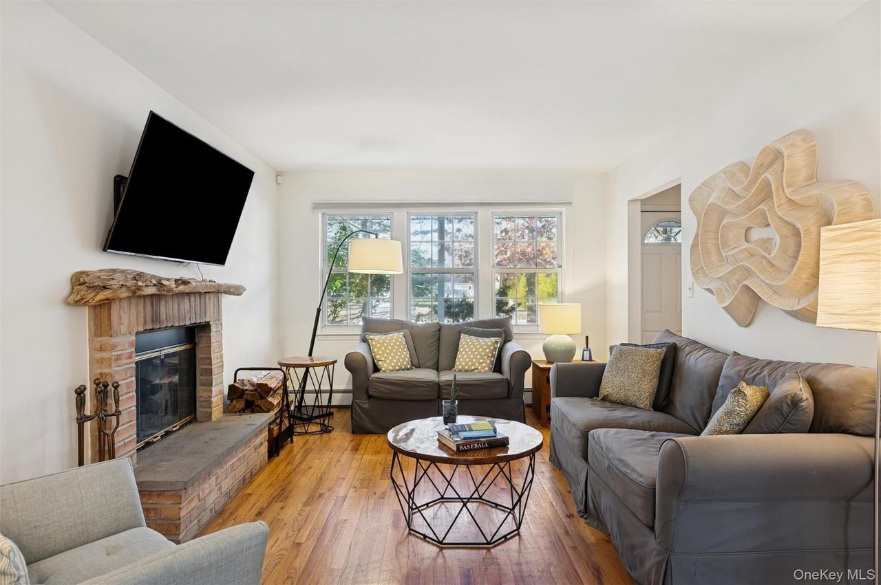 7 Huckleberry Ln - Photo 3 of 22