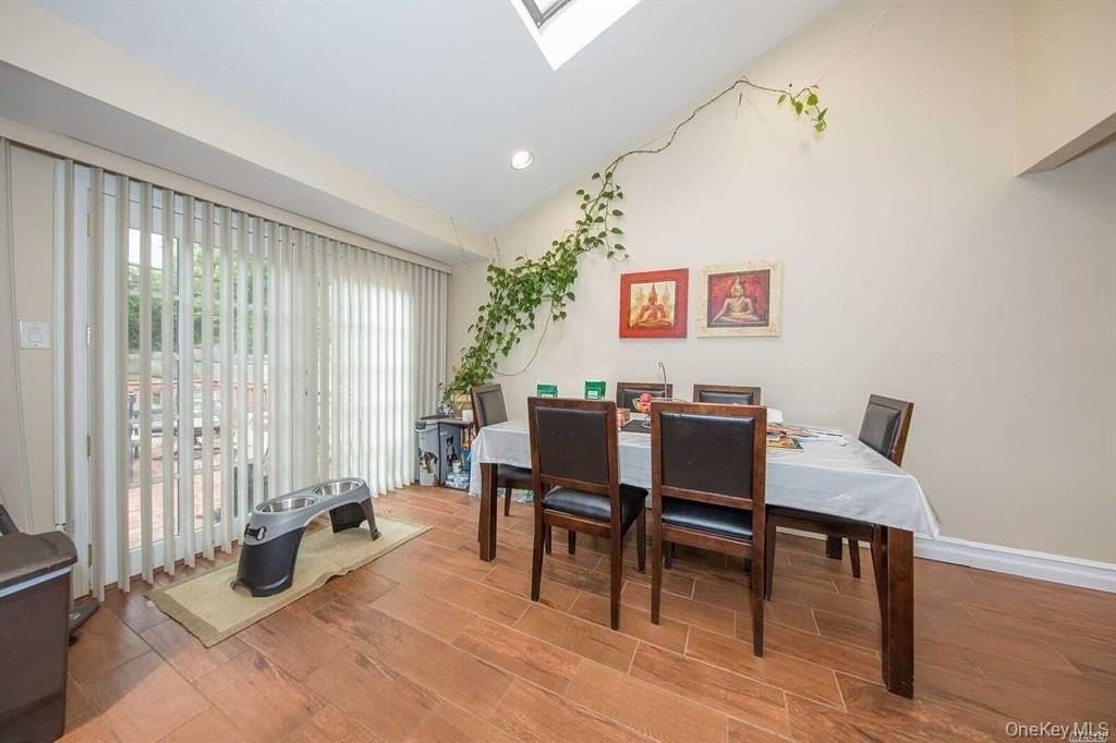 413 Clearmeadow Dr - Photo 5 of 15