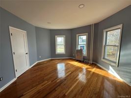 featured image of 65 New York Ave Unit B #B