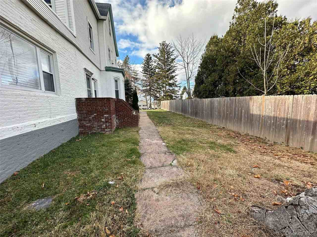 65 New York Ave Unit B #B - Photo 6 of 18