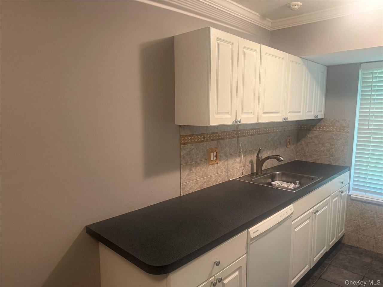 5 Laramie Ct - Photo 5 of 34