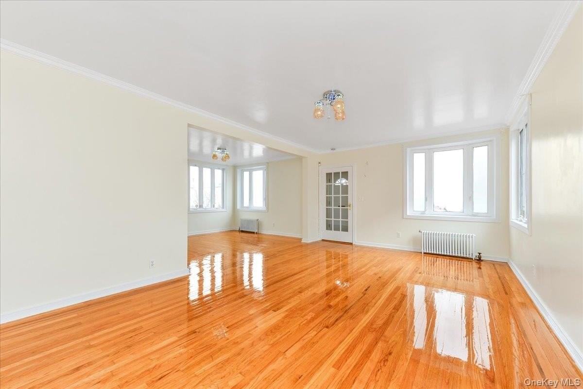 7644 173rd St - Photo 2 of 23