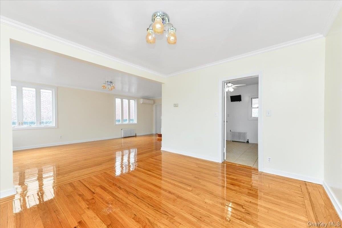 7644 173rd St - Photo 5 of 23