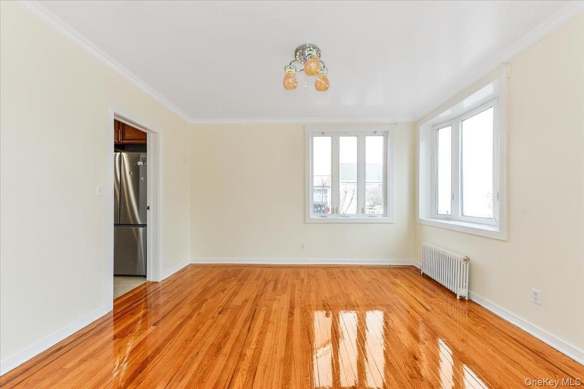 7644 173rd St - Photo 6 of 23