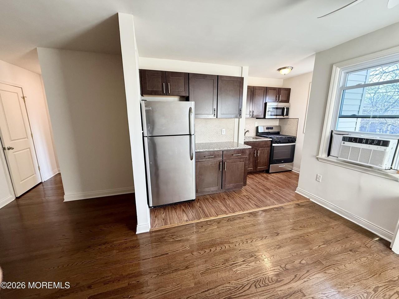 320 8th Ave Apt 6 #6 - Photo 5 of 14