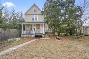 610 1/2 1st Ave #REAR - Photo 1 of 1