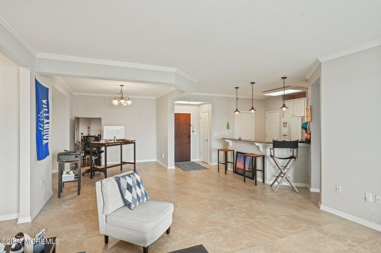 33 Cooper Ave Unit 402 #402 - Photo 4 of 16