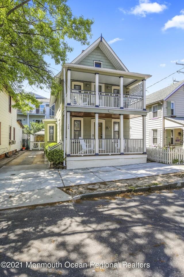124 Heck Ave - Photo 2 of 30