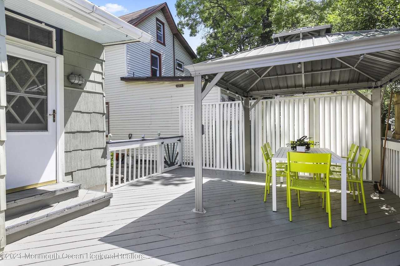 124 Heck Ave - Photo 6 of 30