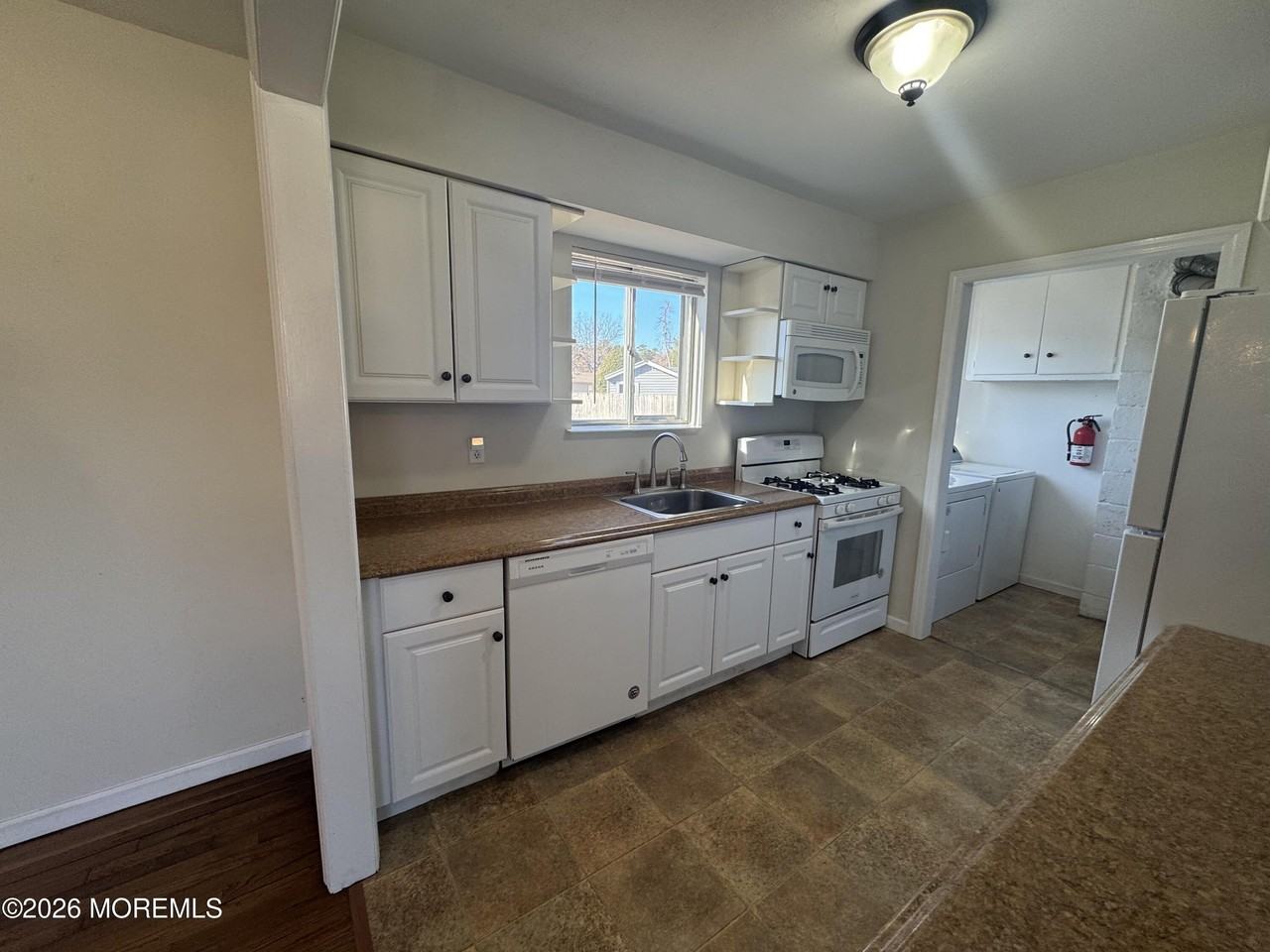 8 View Dr - Photo 3 of 15