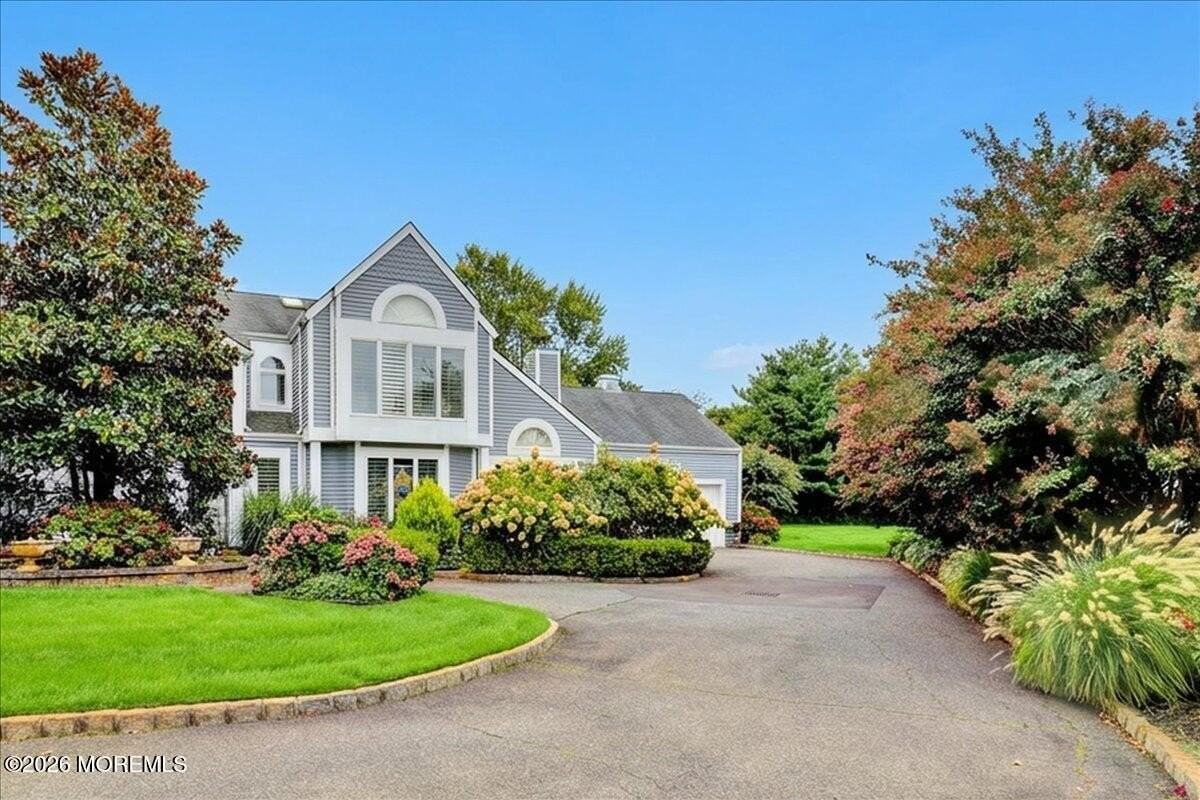 328 E Main St - Photo 2 of 38