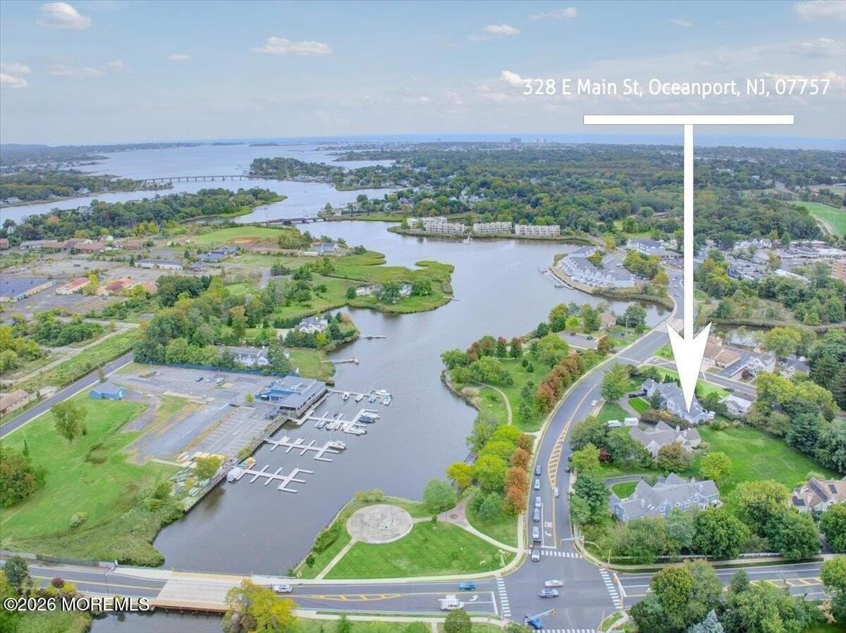 328 E Main St - Photo 3 of 38