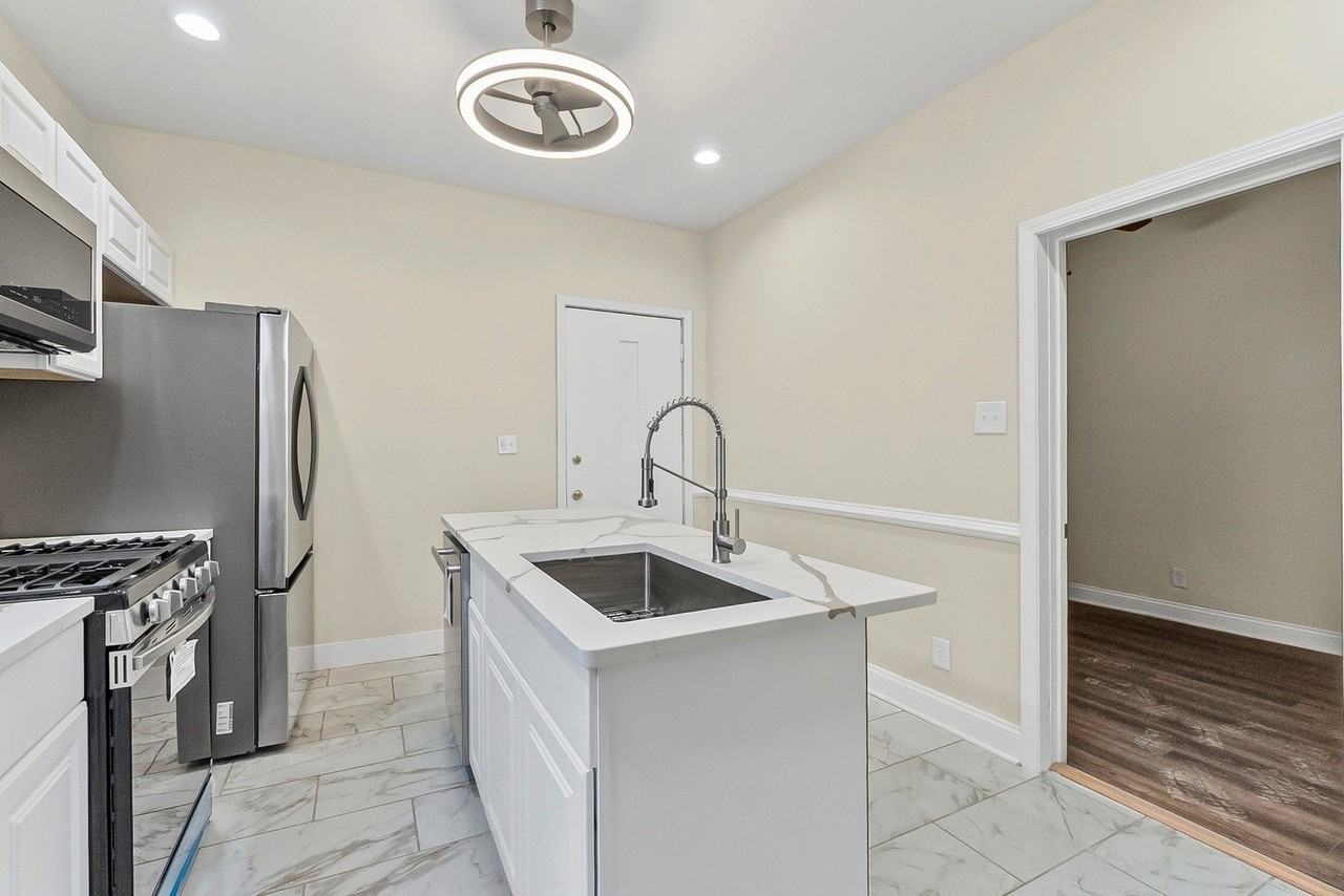 4704 W Monroe St Unit 1 #1 - Photo 7 of 21