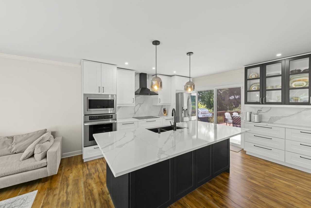 215 Longridge Ct - Photo 4 of 24