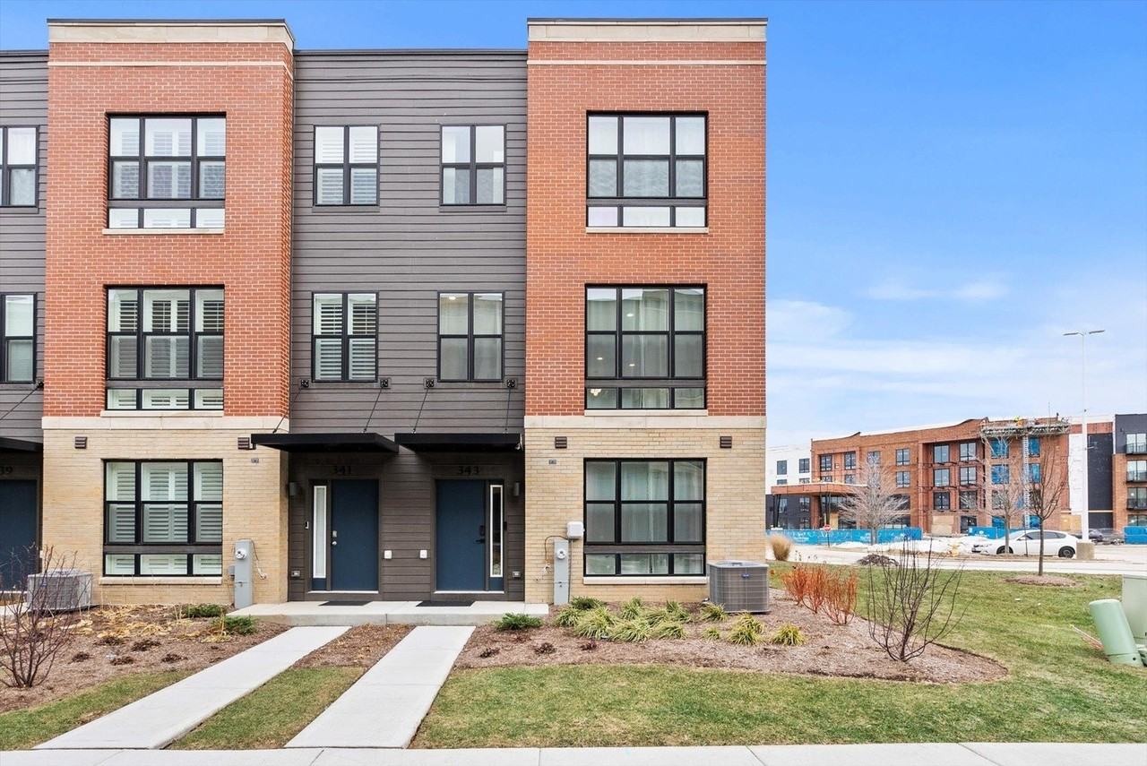 343 Summit Circle Summit Circle unit: 343 #343 - Photo 2 of 23