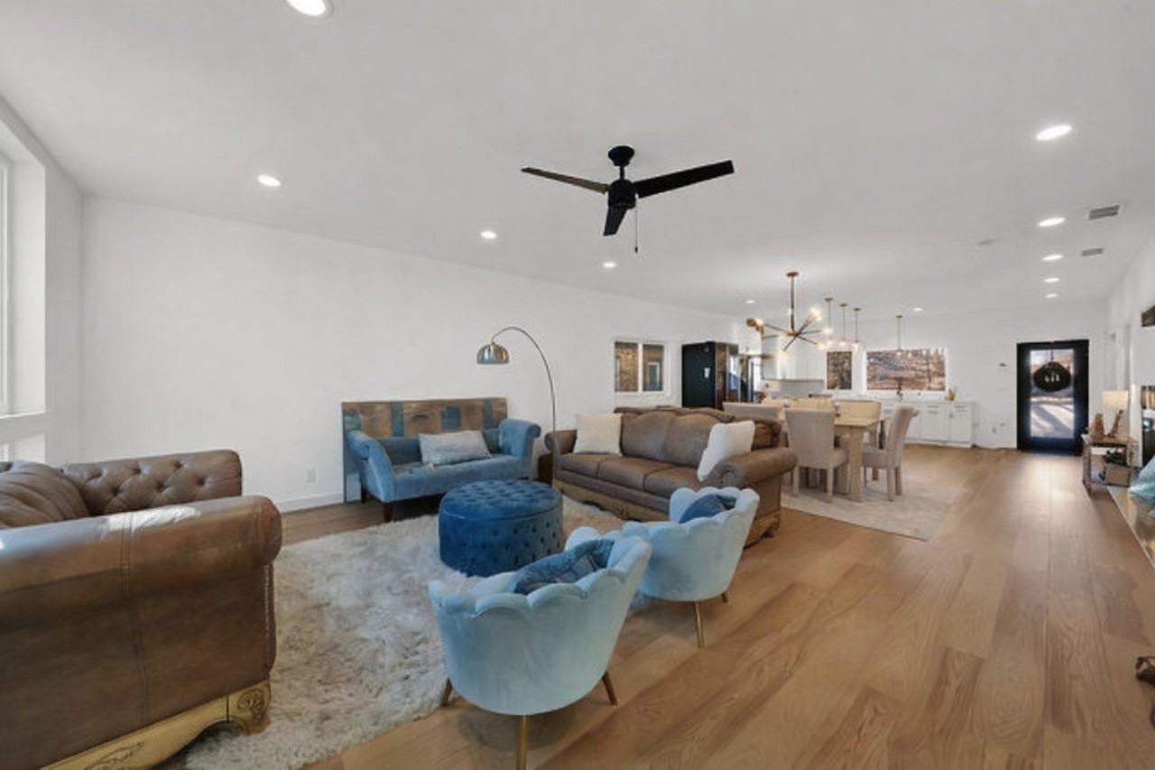 1522 N Leamington Ave - Photo 7 of 29