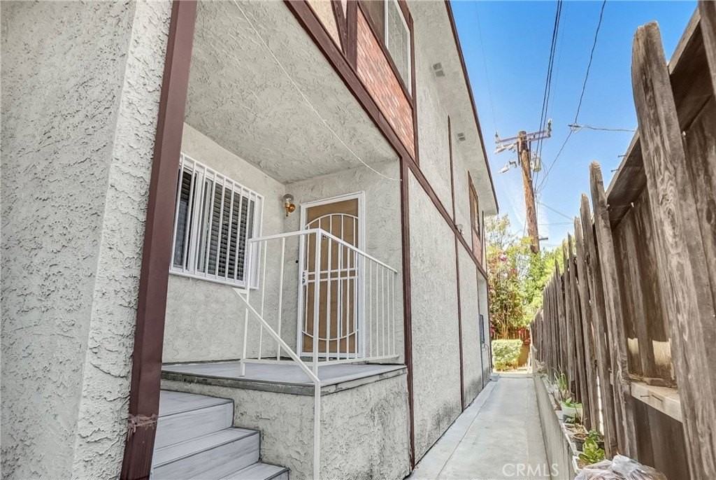 1521 S Del Mar Ave #K - Photo 4 of 35