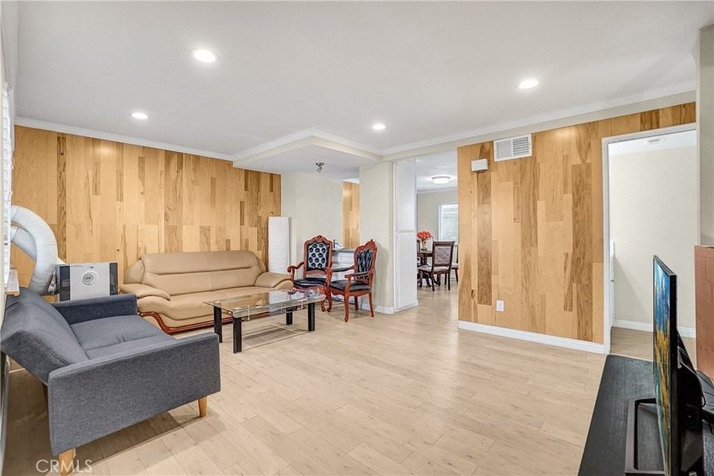 1521 S Del Mar Ave #K - Photo 7 of 35