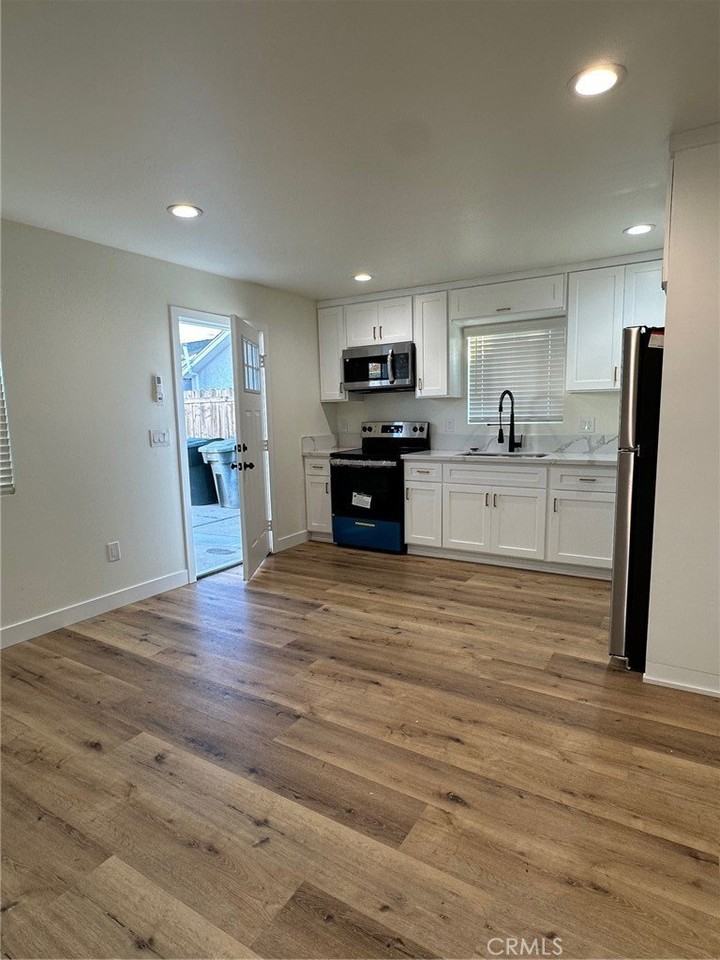 16821 Ardmore Ave - Photo 4 of 7