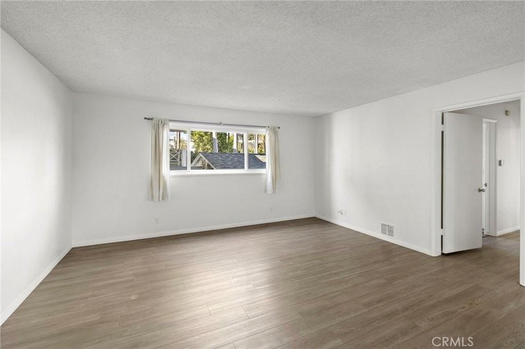 291 Cypress Dr #3 - Photo 4 of 17