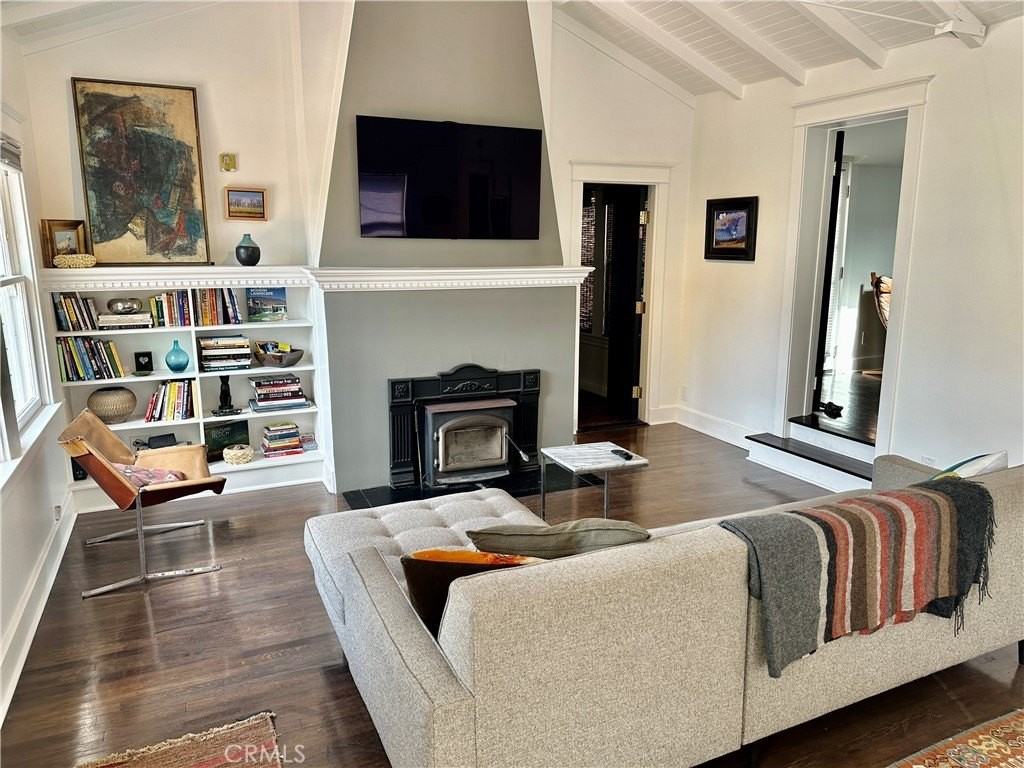 563 Cress St - Photo 5 of 22