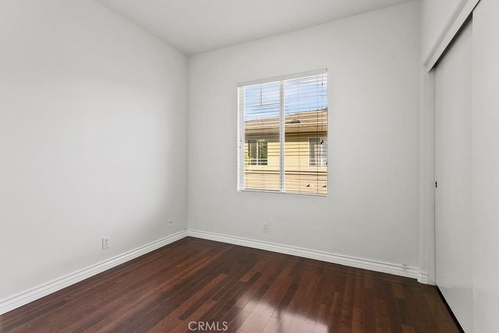 17 Aurora - Photo 6 of 29