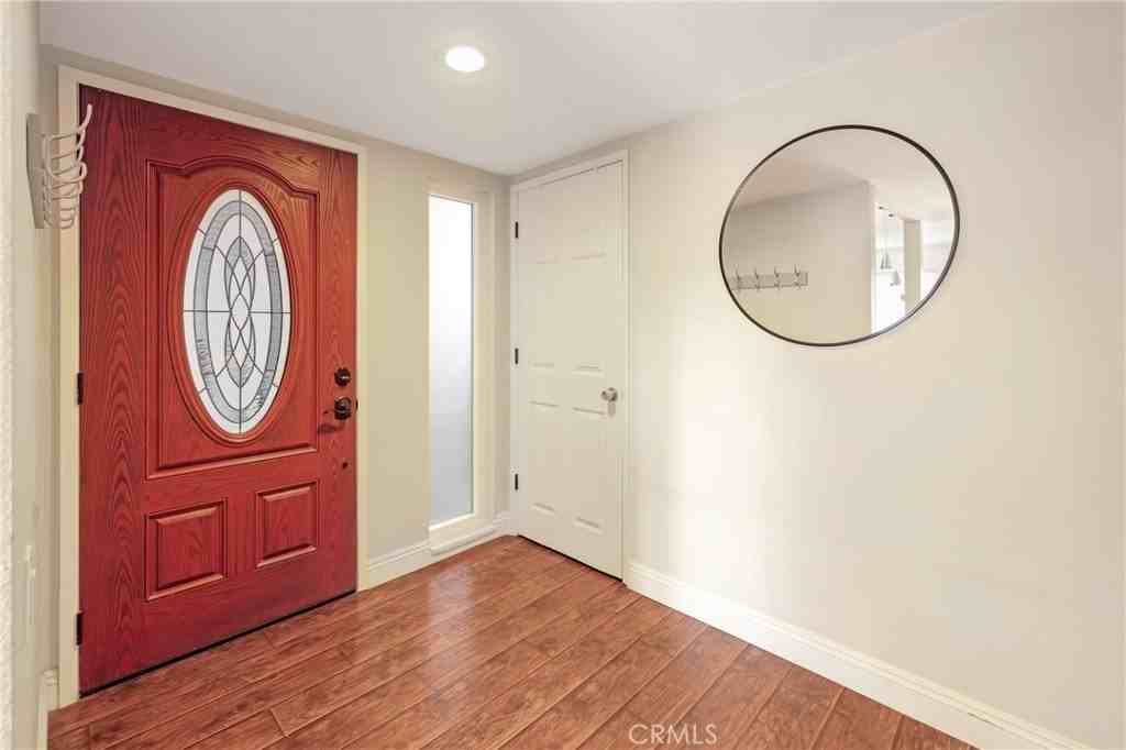 3168 Via Vis #C - Photo 5 of 38