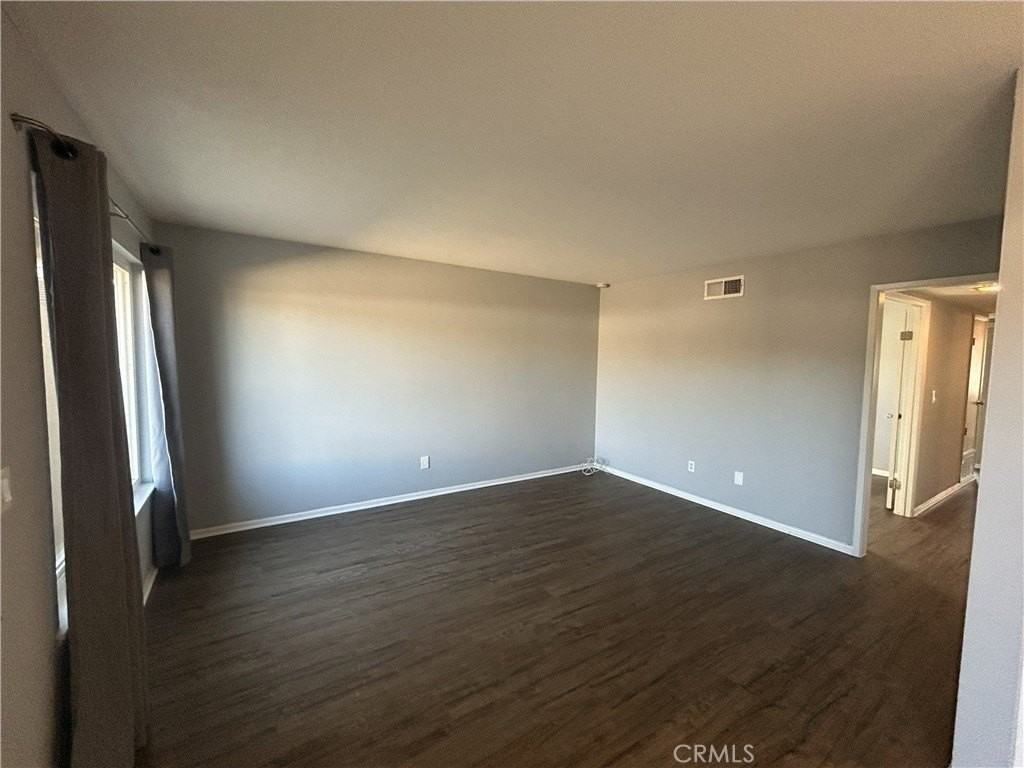 16918 Cedarwood Ct - Photo 3 of 15