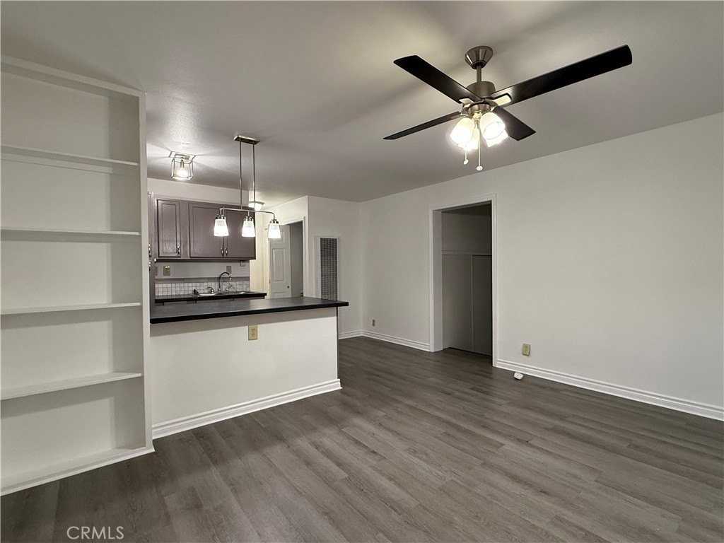 816 Belmont Ave #D - Photo 2 of 13