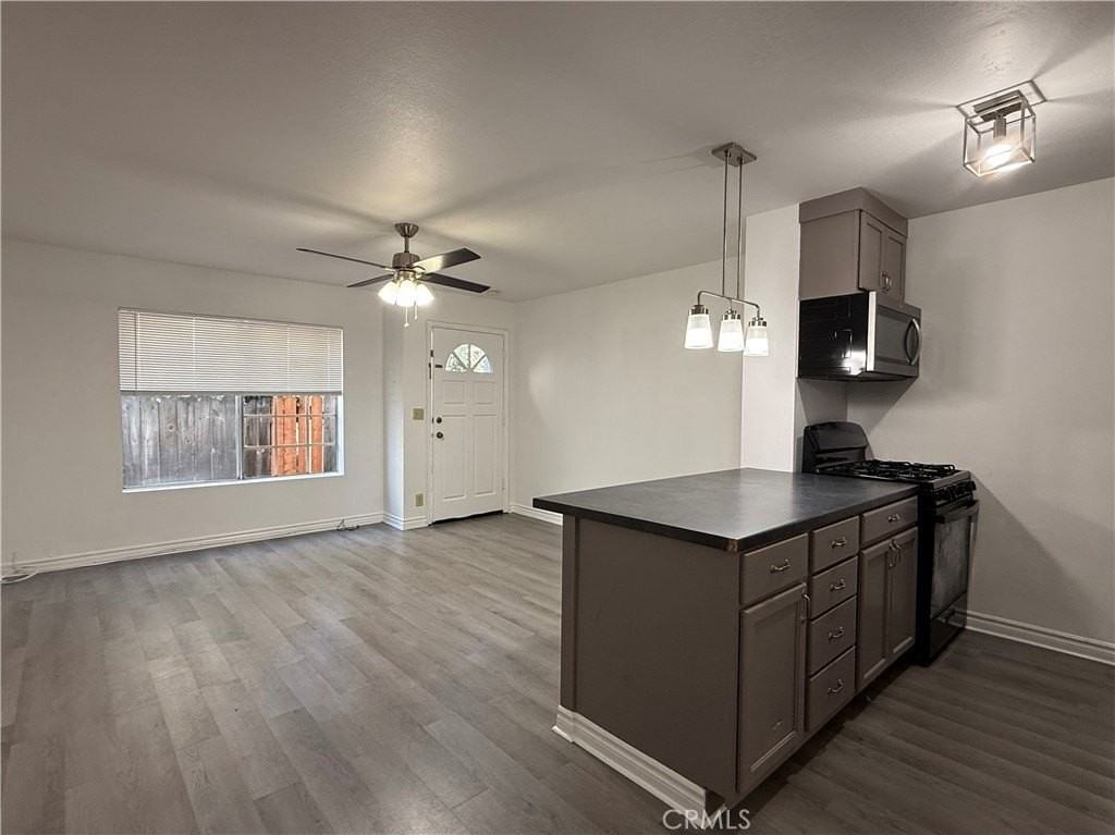 816 Belmont Ave #D - Photo 3 of 13