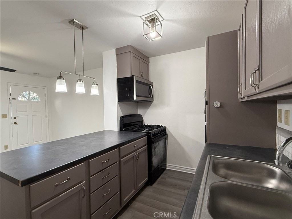 816 Belmont Ave #D - Photo 6 of 13