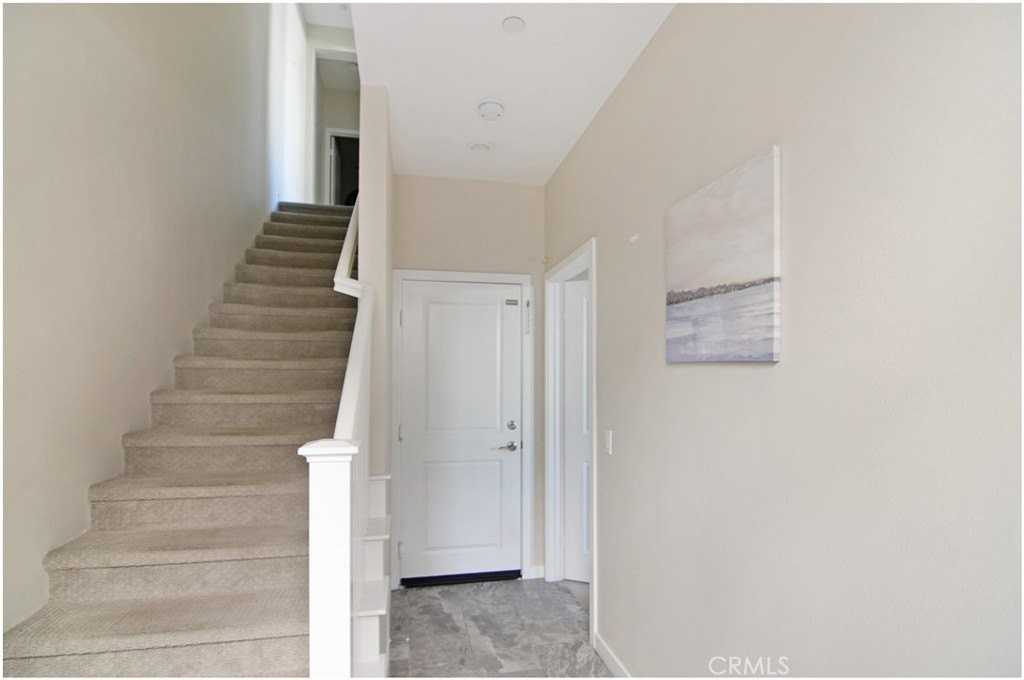 21406 Dahlia Ct - Photo 5 of 30