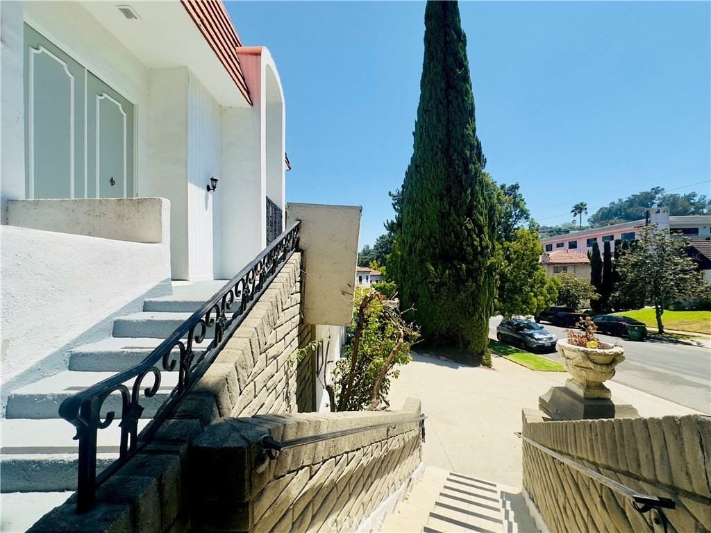 3424 Lambeth St - Photo 5 of 50