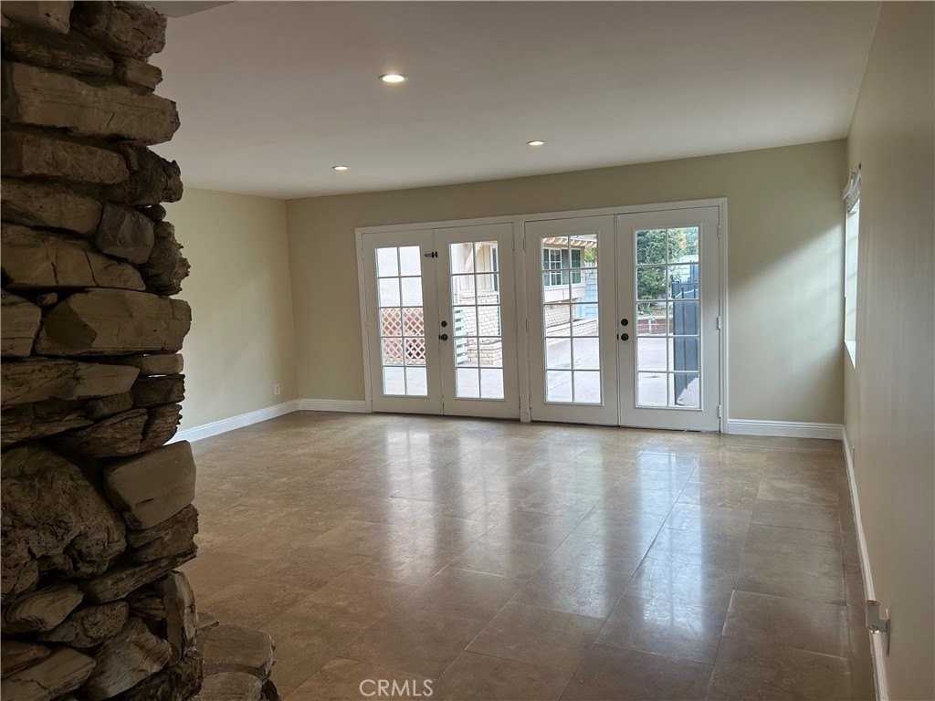 7860 Lasaine Ave - Photo 4 of 50