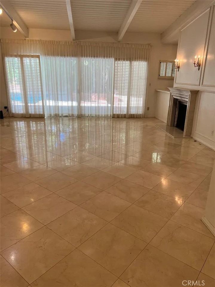 24057 Hatteras St - Photo 7 of 31