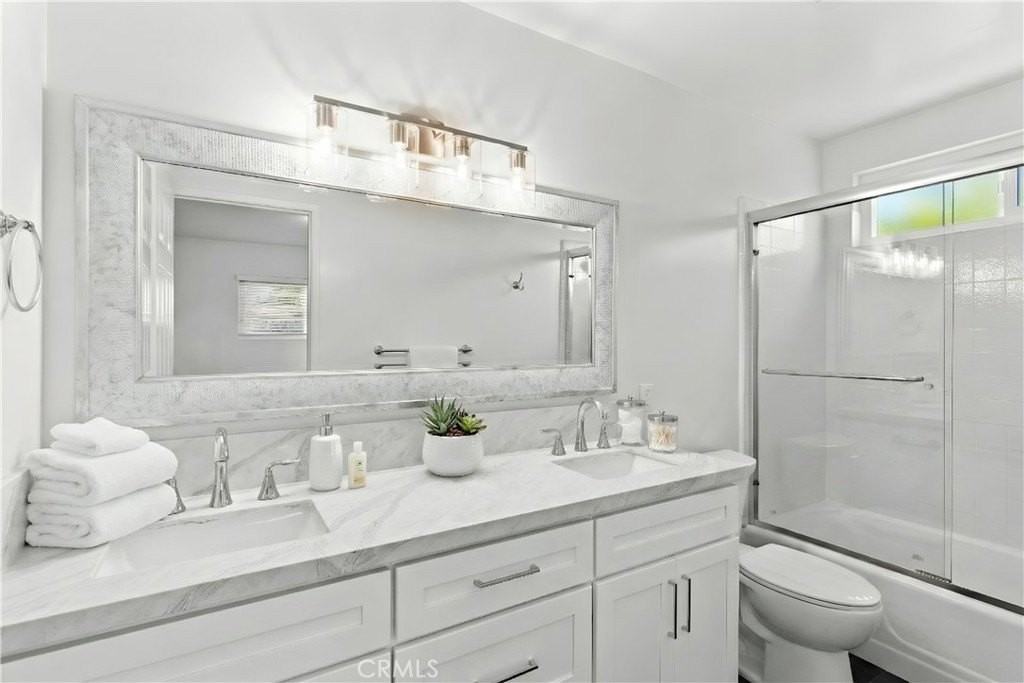 7425 Garden Grove Ave - Photo 5 of 12