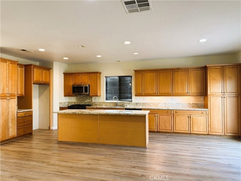 27524 Autumn Cir - Photo 3 of 23